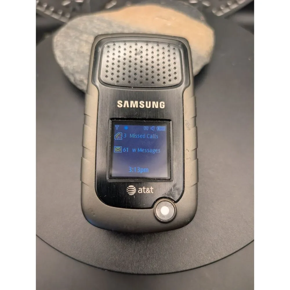 Samsung Cell Phone – Model SGH‑T  – Powers On, Charges, Screen Intact